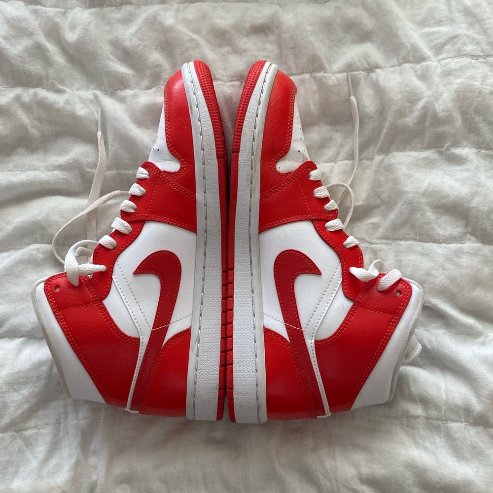 Women’s Jordan 1 Mid